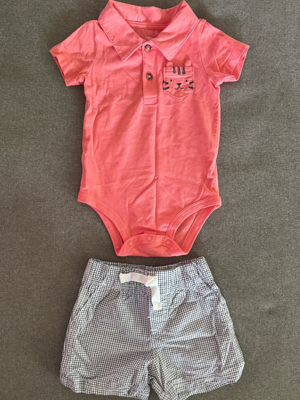 Carter’s Just One You Tiger Bodysuit and Gingham Shorts Set Size 9 Months